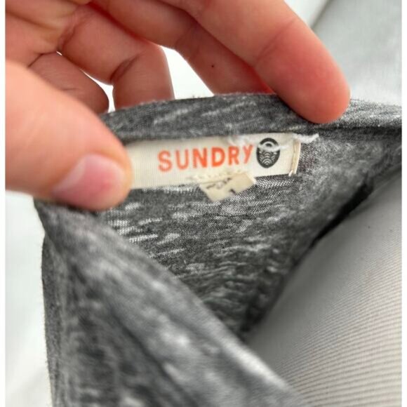 Sundry Grey Long Sleeve Top with Stars Size 1 / Small - Picture 6 of 9